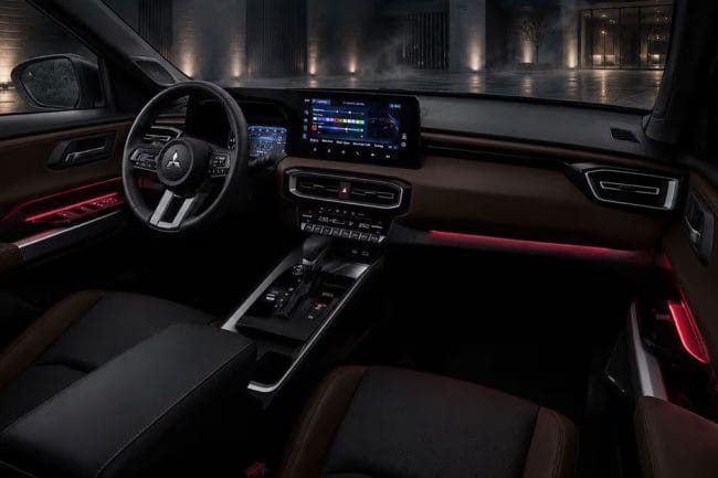 Mitsubishi Destinator interior features