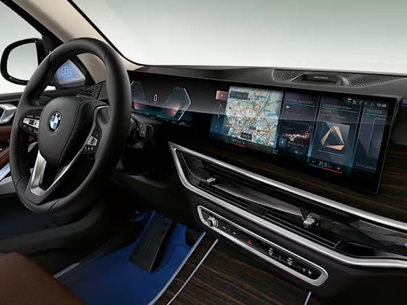 BMW Curved Display and iDrive