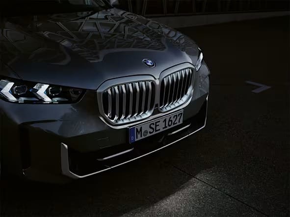 BMW X5 exterior