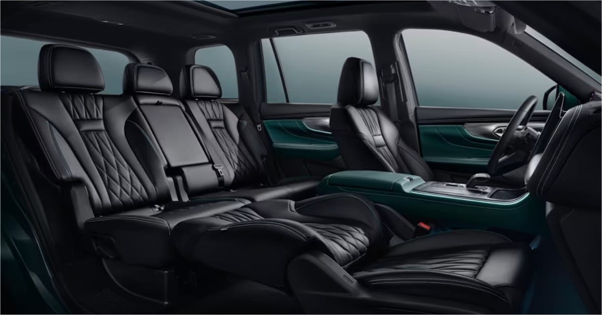 GAC GS8 seats