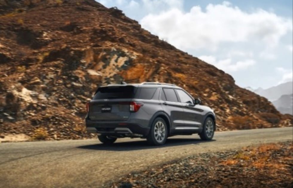 Ford Explorer back view