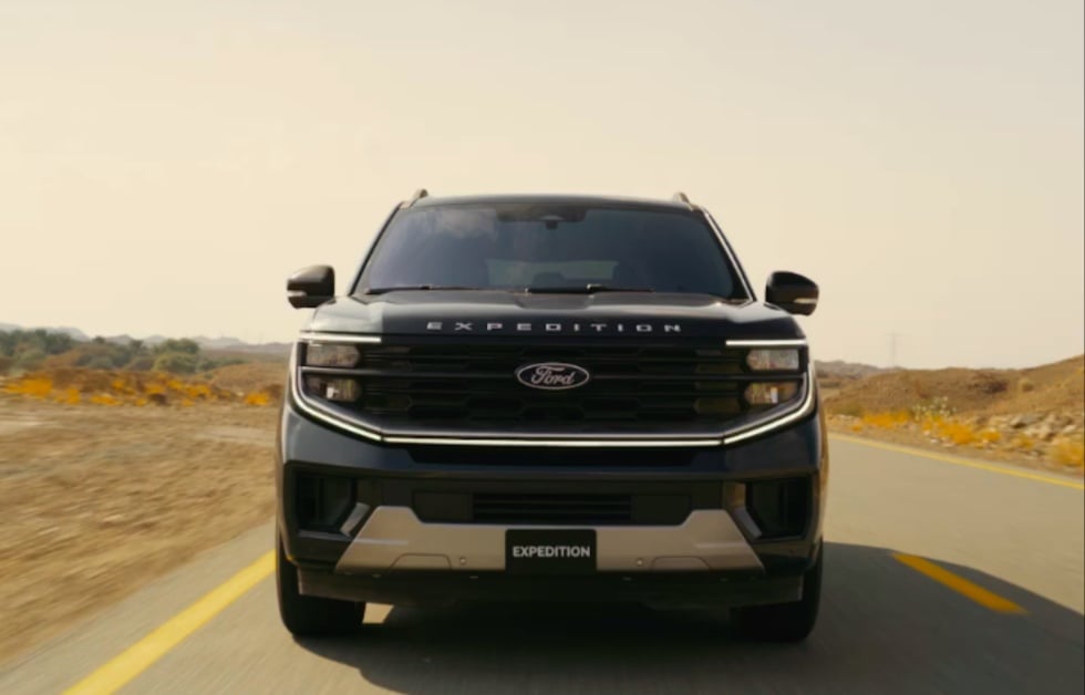Ford Expedition front view