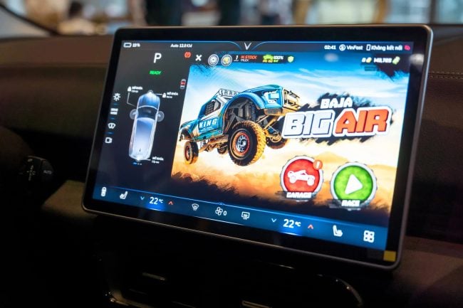 VinFast VF8 touchscreen