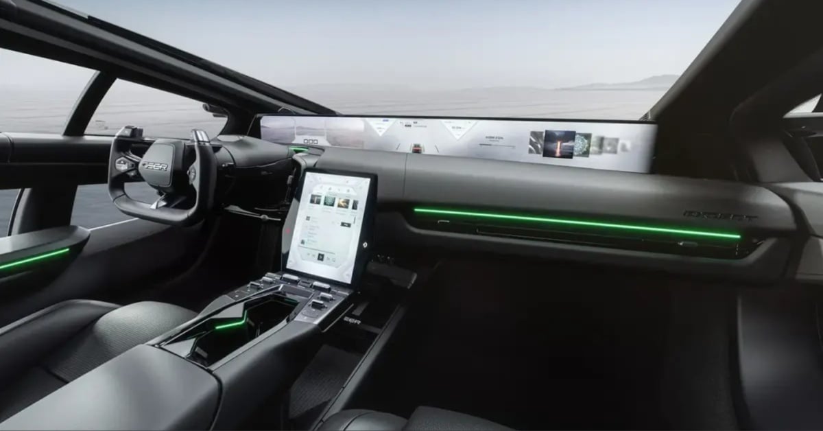 CEER EXOBOT Sedan Interior