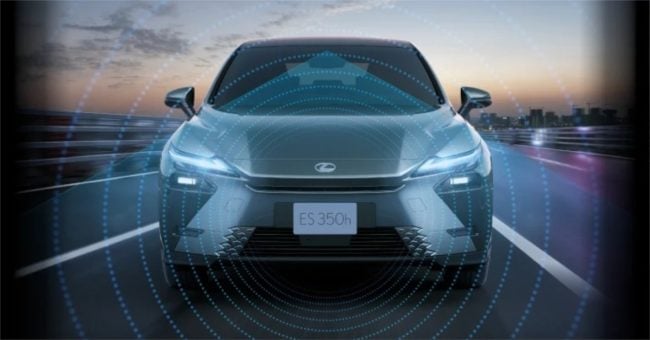 New Lexus ES Safety Feature
