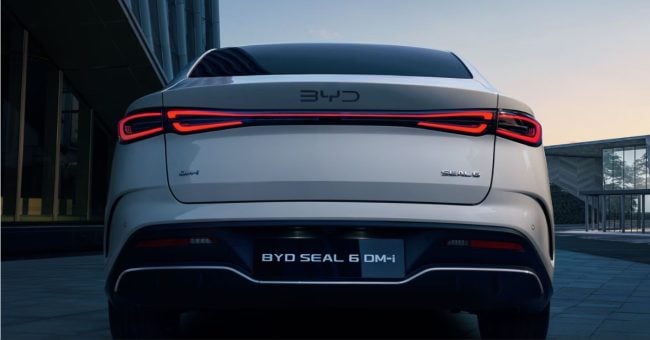 BYD SEAL 6 back view