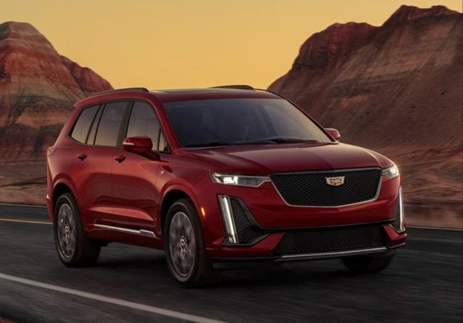Cadillac XT6 side view