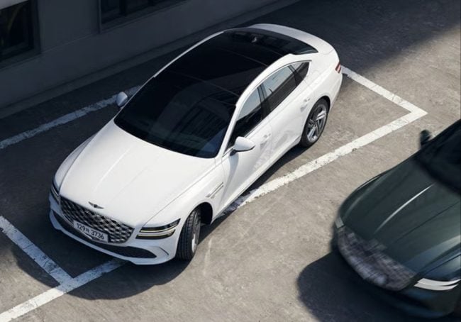 Genesis G80 Safety Feature