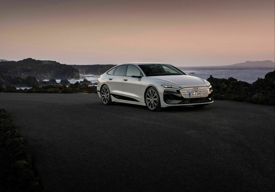 Audi A6 Sportback e-tron side view