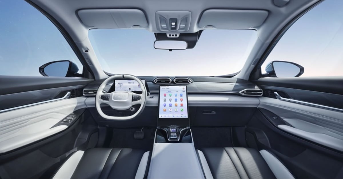 Dongfeng Mage Interior View
