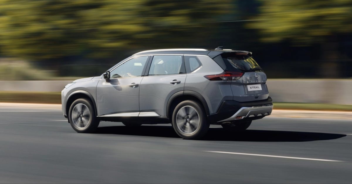 Nissan X-Trail  Back View