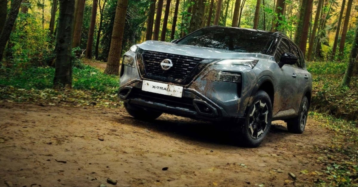 Nissan X-Trail  Front View
