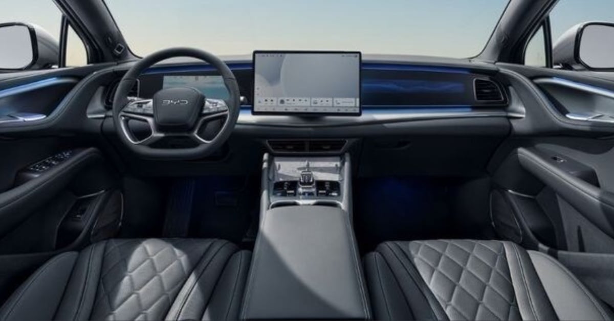 BYD SEALION 7 Interior View