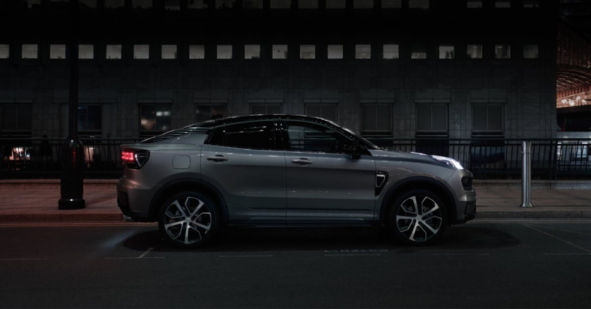 Lynk & Co 05 Side View