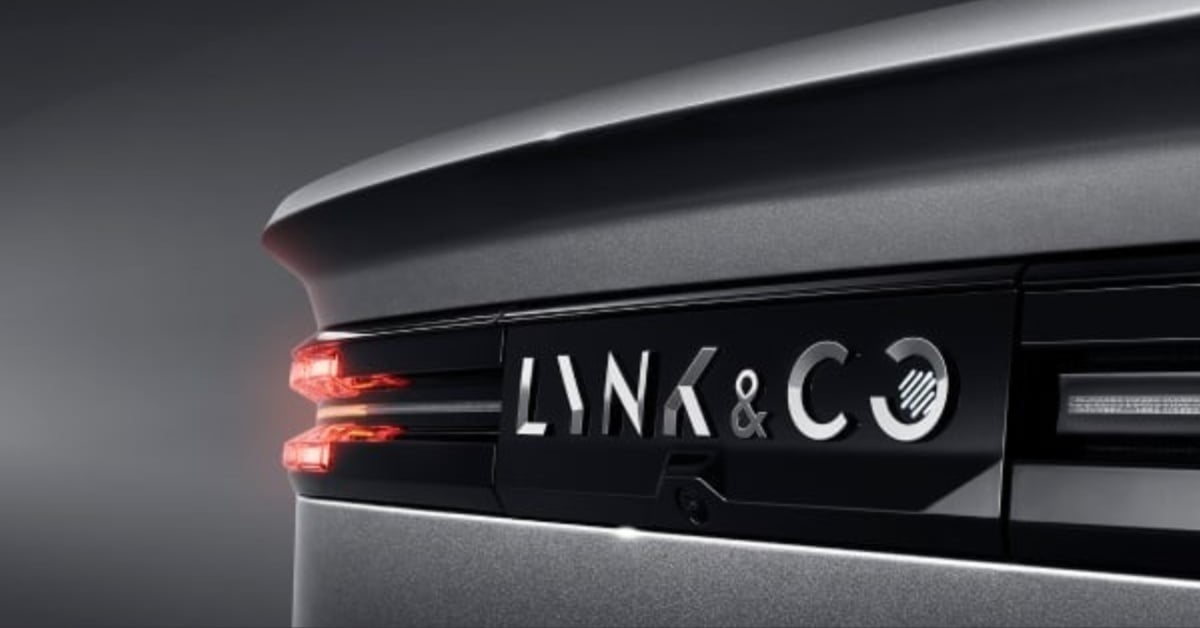 Lynk & Co 05 Back View
