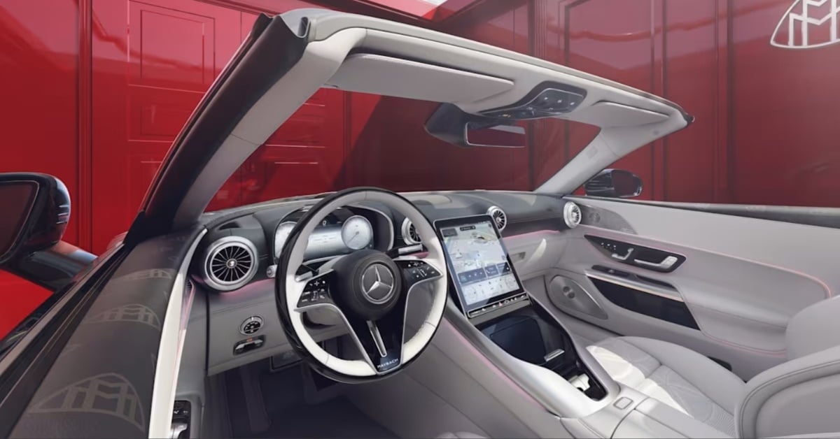 Mercedes-Maybach SL Interior View