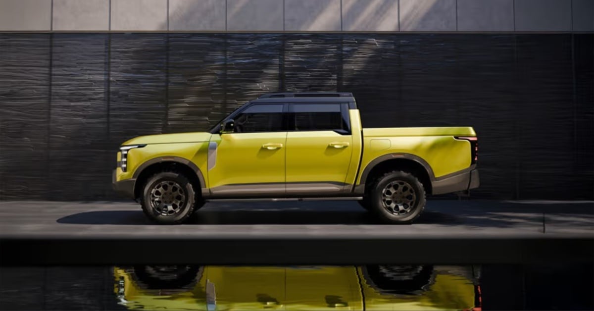 Nissan Navara Pro Side View