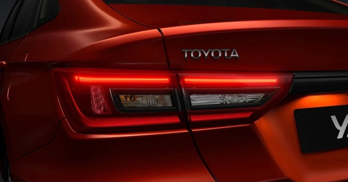 Toyota Yaris Headlight