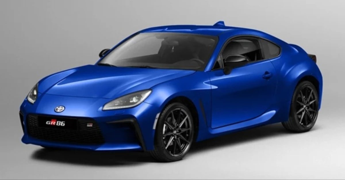  Toyota GR86 Side View